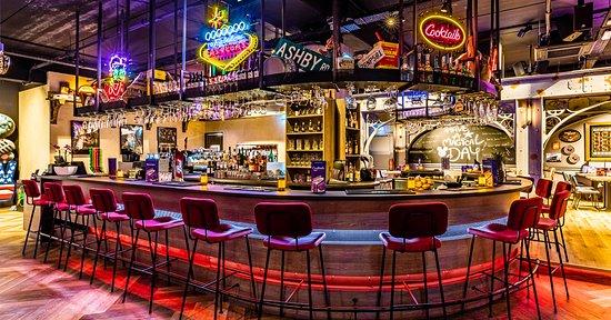 GlowGolf & Hollywood Cafe Amsterdam